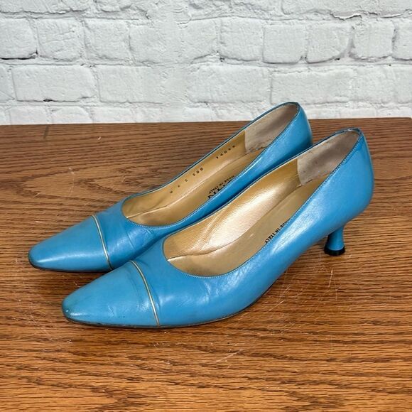 St. John Turquoise w/gold Leather Kitten Heels - 6B good condition Made in Italy - Picture 1 of 9